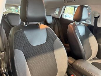 VAUXHALL GRANDLAND X 1.2 Turbo GPF Sport Nav SUV 5dr Petrol Auto Euro 6 (s/s) (130 ps