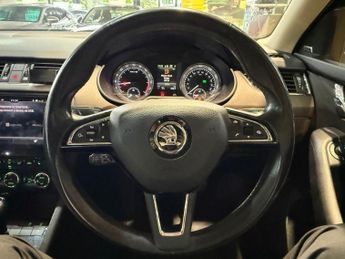 SKODA OCTAVIA 2.0 TDI Laurin & Klement Hatchback 5dr Diesel DSG Euro 6 (s/s) (