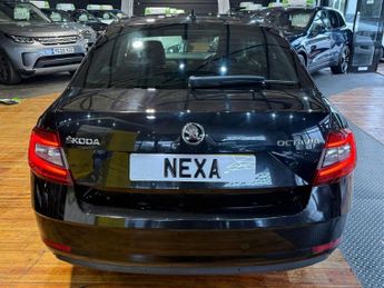 SKODA OCTAVIA 2.0 TDI Laurin & Klement Hatchback 5dr Diesel DSG Euro 6 (s/s) (