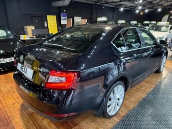 SKODA OCTAVIA 2.0 TDI Laurin & Klement Hatchback 5dr Diesel DSG Euro 6 (s/s) (