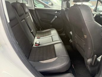 PEUGEOT 2008 1.6 e-HDi Allure SUV 5dr Diesel Manual Euro 5 (s/s) (92 ps)