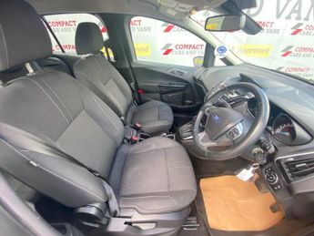 FORD B-MAX 1.6 Titanium Navigator MPV 5dr Petrol Powershift Euro 6 (105 ps)