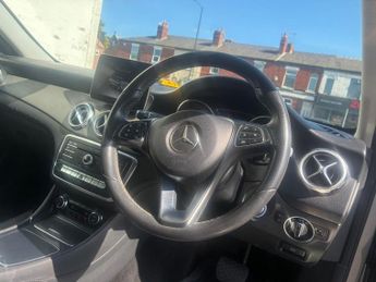 MERCEDES-BENZ 180 2.1 GLA200d Sport (Executive) SUV 5dr Diesel 7G-DCT Euro 6 (s/s)