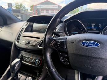 FORD FOCUS 1.5 TDCi ST-Line Hatchback 5dr Diesel Powershift Euro 6-BLUETOOT