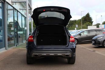 MERCEDES-BENZ GLA 2.1 GLA200d AMG Line SUV 5dr Diesel 7G-DCT Euro 6 (s/s) (136 ps)