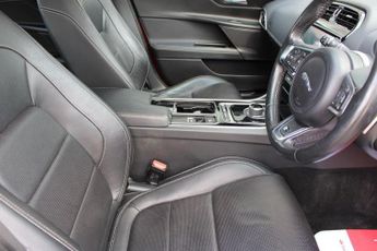 JAGUAR XE 2.0i GPF R-Sport Saloon 4dr Petrol Auto Euro 6 (s/s) (200 ps)