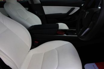 TESLA Model 3 (Dual Motor) Performance Saloon 4dr Electric Auto 4WDE (Performa