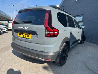 DACIA JOGGER 1.0 TCe Extreme SE MPV 5dr Petrol Manual Euro 6 (s/s) (110 ps)