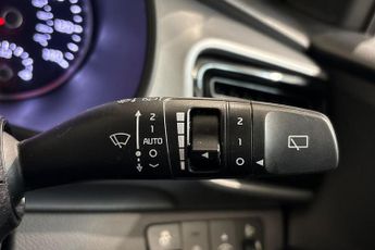 KIA STONIC 1.0 T-GDi MHEV Connect SUV 5dr Petrol Hybrid DCT Euro 6 (s/s) (1