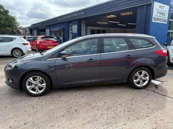 FORD FOCUS 1.6 Zetec Estate 5dr Petrol Powershift Euro 5 (125 ps)
