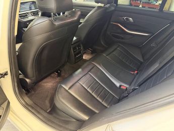 BMW 3 SERIES 2.0 330e 12kWh Sport Pro Saloon 4dr Petrol Plug-in Hybrid Auto E