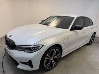 BMW 3 SERIES 2.0 330e 12kWh Sport Pro Saloon 4dr Petrol Plug-in Hybrid Auto E