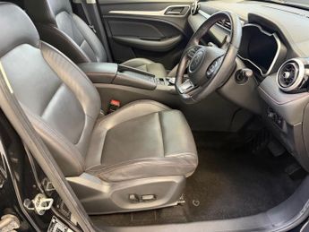 MG MG ZS 51.1kWh Trophy Connect SUV 5dr Electric Auto (176 ps)