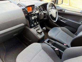 VAUXHALL ZAFIRA 1.6 16V Exclusiv MPV 5dr Petrol Manual Euro 5 (115 ps)