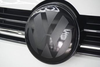 VOLKSWAGEN GOLF 2.0 TSI R Estate 5dr Petrol DSG 4Motion Euro 6 (s/s) (310 ps)