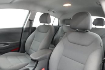 HYUNDAI IONIQ 1.6 h-GDi Premium SE Hatchback 5dr Petrol Hybrid DCT Euro 6 (s/s