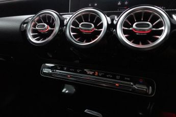 MERCEDES-BENZ A CLASS 2.0 A250 AMG Line (Premium Plus) Hatchback 5dr Petrol 7G-DCT Eur