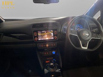 NISSAN LEAF 39kWh N-Connecta Hatchback 5dr Electric Auto (150 ps)