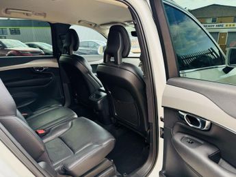 VOLVO XC90 2.0 B5 MHEV Momentum SUV 5dr Diesel Hybrid Auto 4WD Euro 6 (s/s)