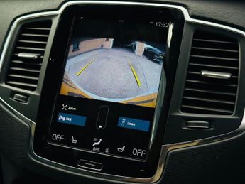 VOLVO XC90 2.0 B5 MHEV Momentum SUV 5dr Diesel Hybrid Auto 4WD Euro 6 (s/s)