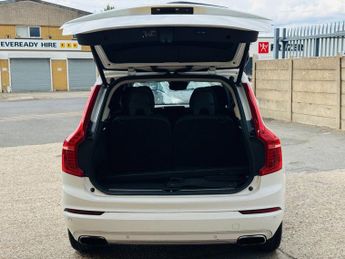 VOLVO XC90 2.0 B5 MHEV Momentum SUV 5dr Diesel Hybrid Auto 4WD Euro 6 (s/s)