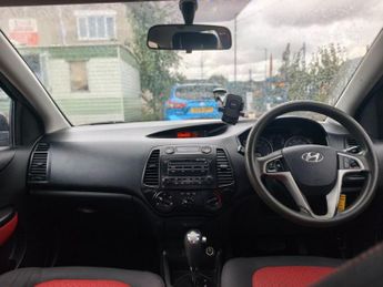 HYUNDAI I20 1.4 Comfort Hatchback 5dr Petrol Auto Euro 4 (99 bhp)