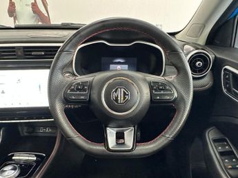 MG MG ZS 72.6kWh Trophy Long Range SUV 5dr Electric Auto (156 ps)