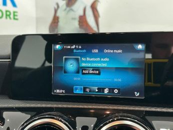 MERCEDES-BENZ A CLASS 1.5 A180d SE Hatchback 5dr Diesel 7G-DCT Euro 6 (s/s) (116 ps)
