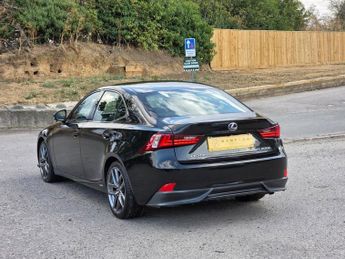 LEXUS IS 2.5 300h F Sport Saloon 4dr Petrol Hybrid E-CVT Euro 5 (s/s) (22