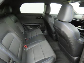 MG MG 4 64kWh Trophy Long Range Hatchback 5dr Electric Auto (203 ps)