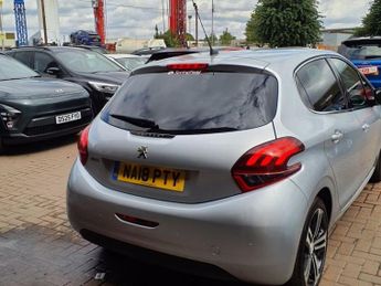 PEUGEOT 208 1.2 PureTech Allure Hatchback 5dr Petrol EAT Euro 6 (s/s) (110 p