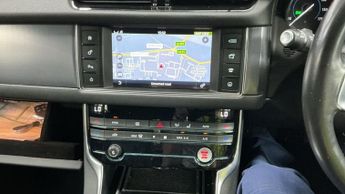 JAGUAR XF 2.0d R-Sport Saloon 4dr Diesel Auto Euro 6 (s/s) (180 ps)