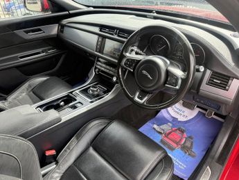 JAGUAR XF 2.0d R-Sport Saloon 4dr Diesel Auto Euro 6 (s/s) (180 ps)