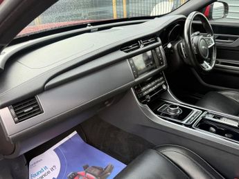 JAGUAR XF 2.0d R-Sport Saloon 4dr Diesel Auto Euro 6 (s/s) (180 ps)