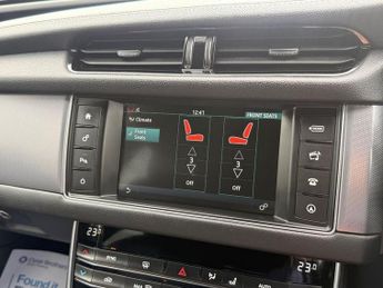 JAGUAR XF 2.0d R-Sport Saloon 4dr Diesel Auto Euro 6 (s/s) (180 ps)