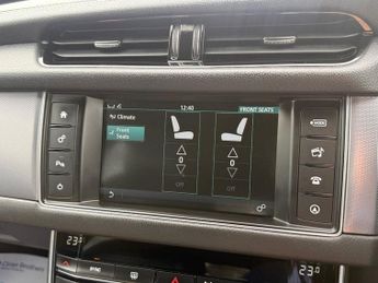 JAGUAR XF 2.0d R-Sport Saloon 4dr Diesel Auto Euro 6 (s/s) (180 ps)