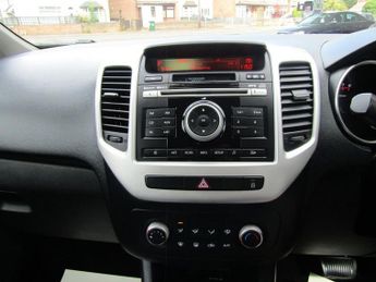 KIA VENGA 1.6 2 MPV 5dr Petrol Automatic  Euro 6 (123 bhp)