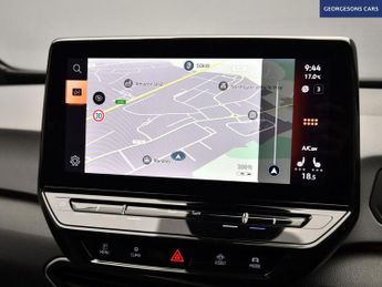 VOLKSWAGEN ID.3 Pro 58kWh Life Hatchback 5dr Electric Auto (145 ps)