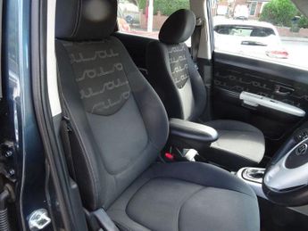 KIA SOUL 1.6 CRDi 2 SUV 5dr Diesel Auto Euro 5 (126 bhp)