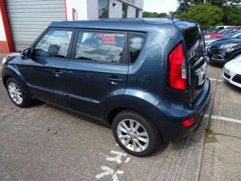 KIA SOUL 1.6 CRDi 2 SUV 5dr Diesel Auto Euro 5 (126 bhp)