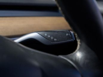 TESLA Model 3 Standard Range Plus Saloon 4dr Electric Auto RWD (241 bhp)