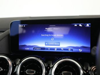MERCEDES-BENZ GLA 1.3 GLA200h MHEV Sport (Executive) SUV 5dr Petrol Hybrid 7G-DCT 