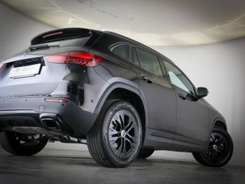 MERCEDES-BENZ GLA 1.3 GLA200h MHEV Sport (Executive) SUV 5dr Petrol Hybrid 7G-DCT 