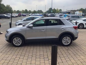 VOLKSWAGEN T-ROC 1.5 TSI Life SUV 5dr Petrol DSG Euro 6 (s/s) (150 ps)