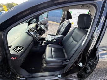 NISSAN LEAF 30kWh Tekna Hatchback 5dr Electric Auto (109 bhp)