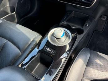 NISSAN LEAF 30kWh Tekna Hatchback 5dr Electric Auto (109 bhp)