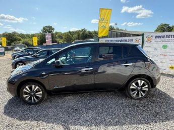 NISSAN LEAF 30kWh Tekna Hatchback 5dr Electric Auto (109 bhp)