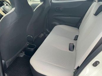 TOYOTA YARIS 1.0 Automatic Petrol Dual VVT-i Petrol 5 DR 
