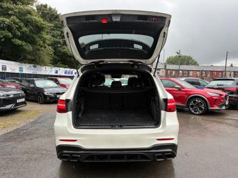 MERCEDES-BENZ GLC 3.0 GLC350d V6 AMG Line (Premium Plus) SUV 5dr Diesel G-Tronic 4