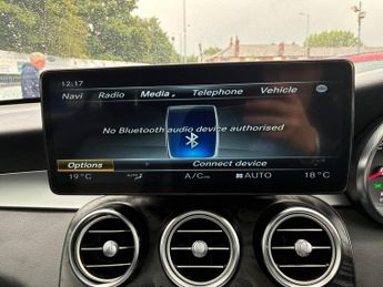 MERCEDES-BENZ GLC 3.0 GLC350d V6 AMG Line (Premium Plus) SUV 5dr Diesel G-Tronic 4